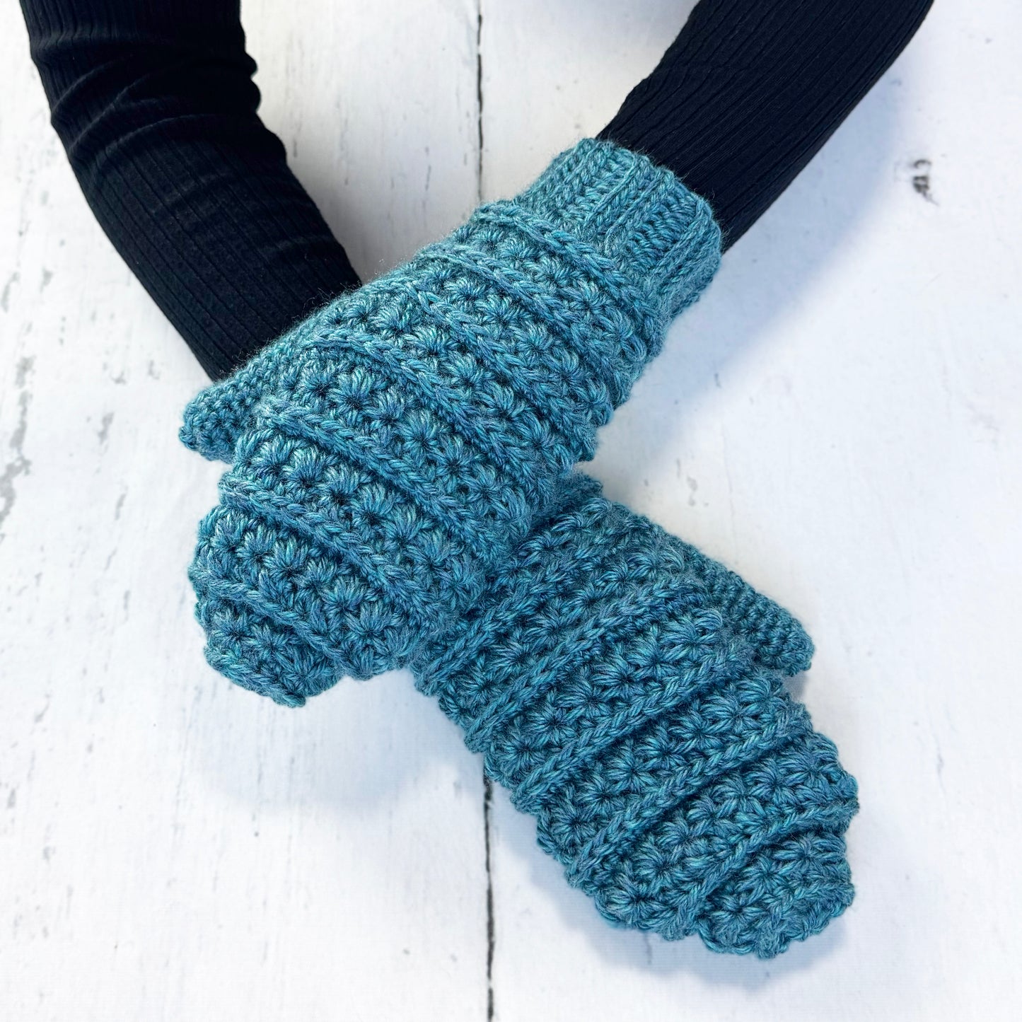 Crochet pattern - Polar Star Mittens