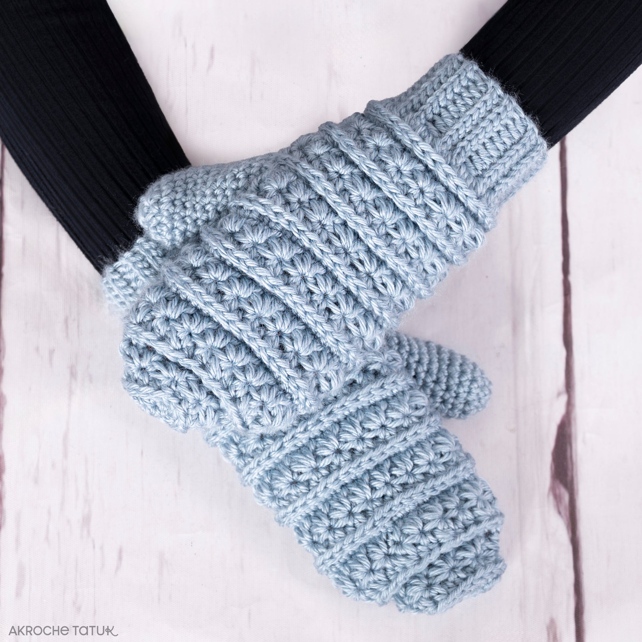 Crochet pattern - Polar Star Mittens