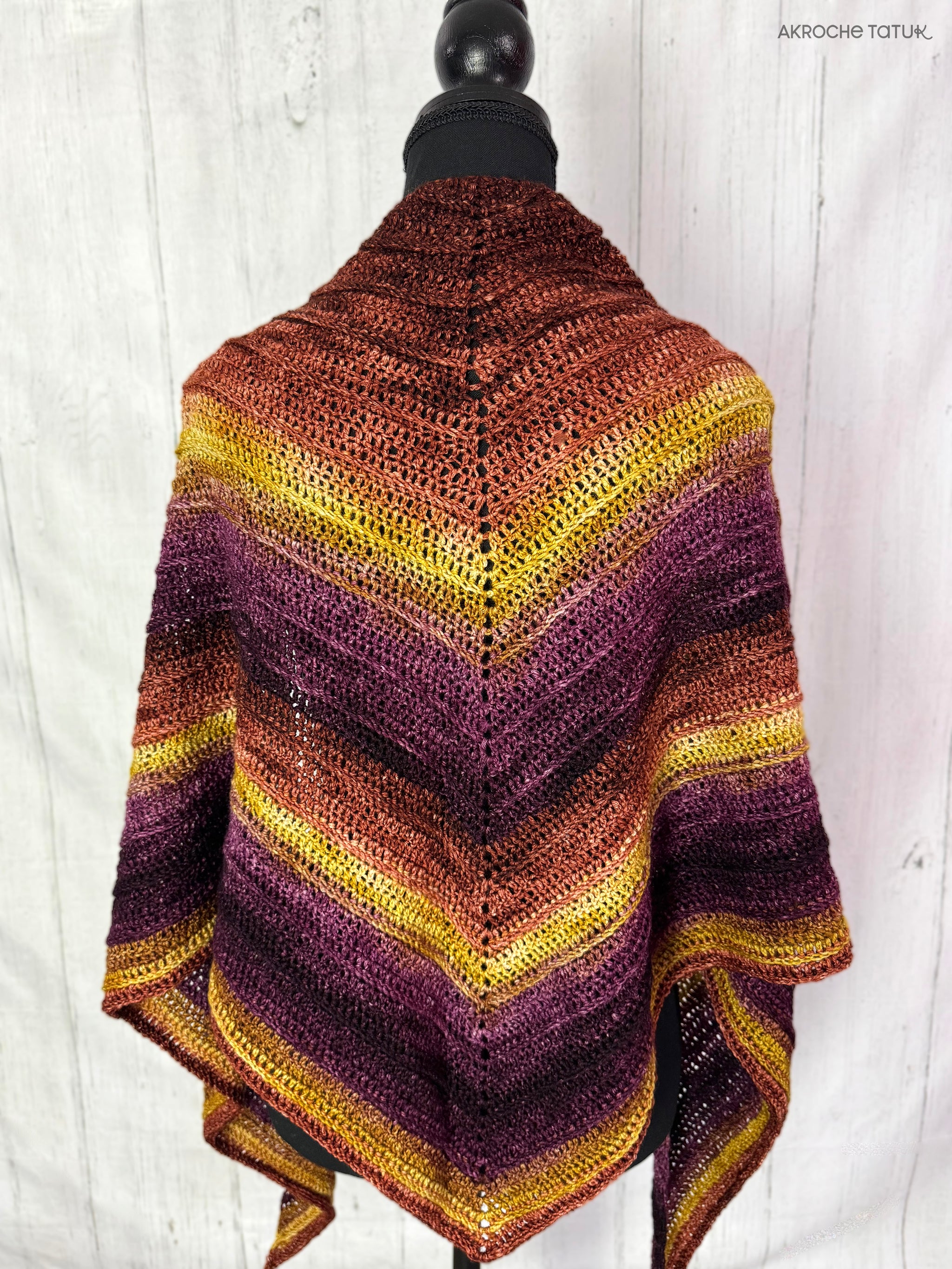 Delta shawl — Crochet pattern