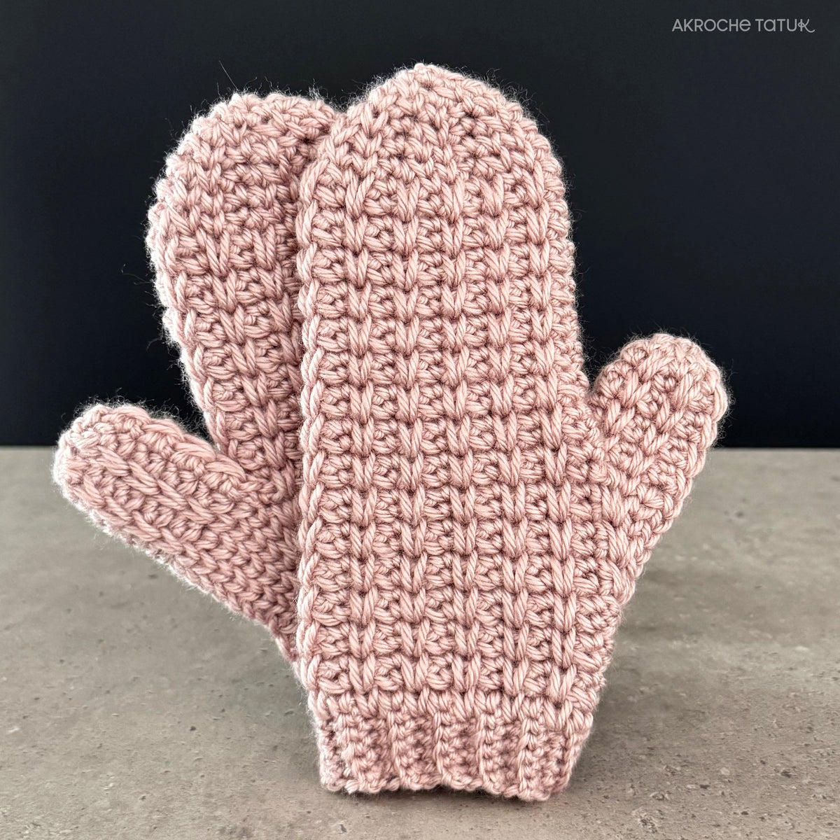 Crochet pattern - Polar Star Mittens