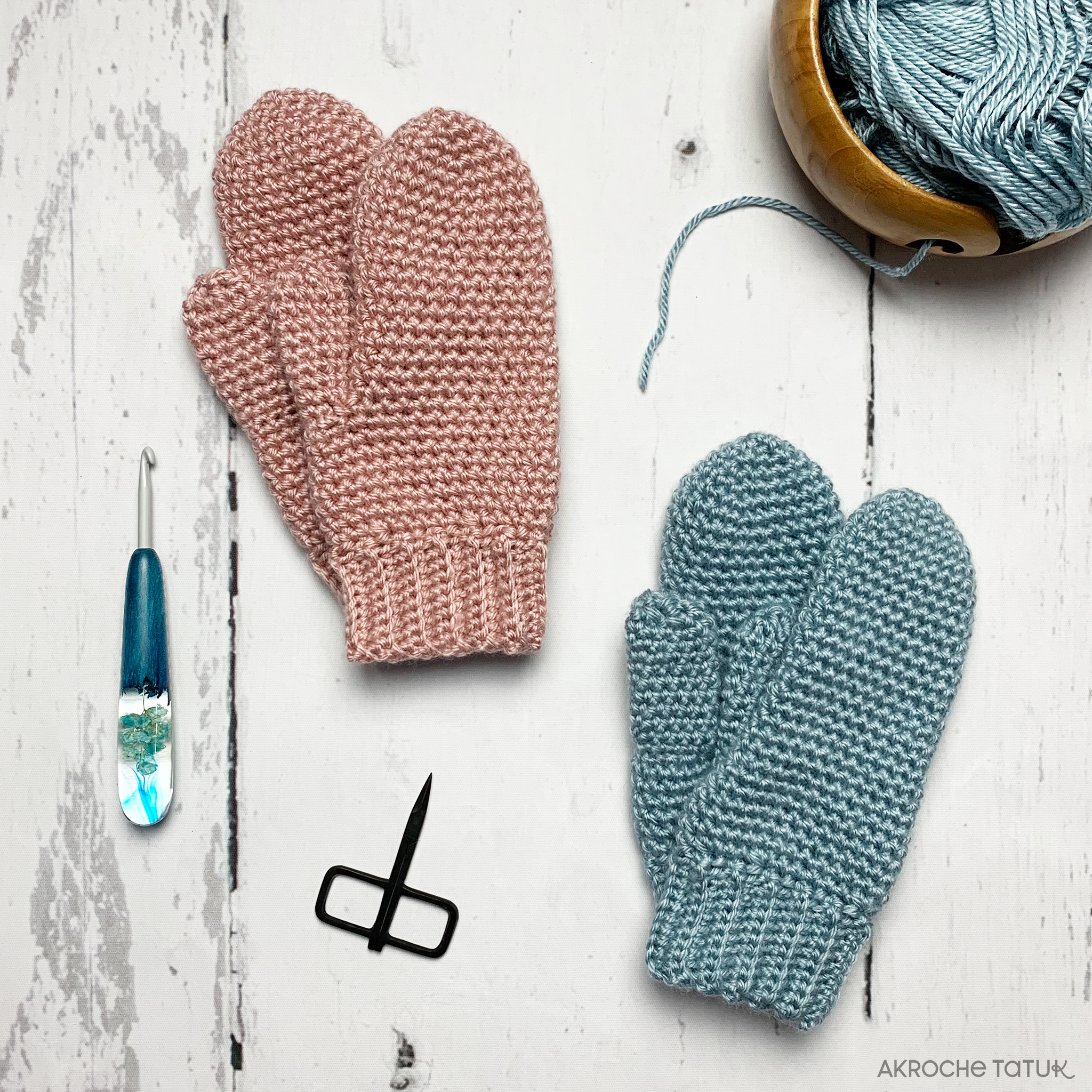 Basic mittens - Crochet pattern