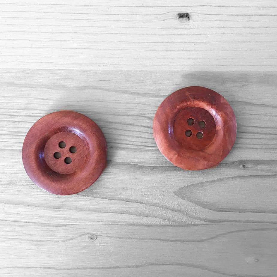 Set of 2x 40 mm buttons